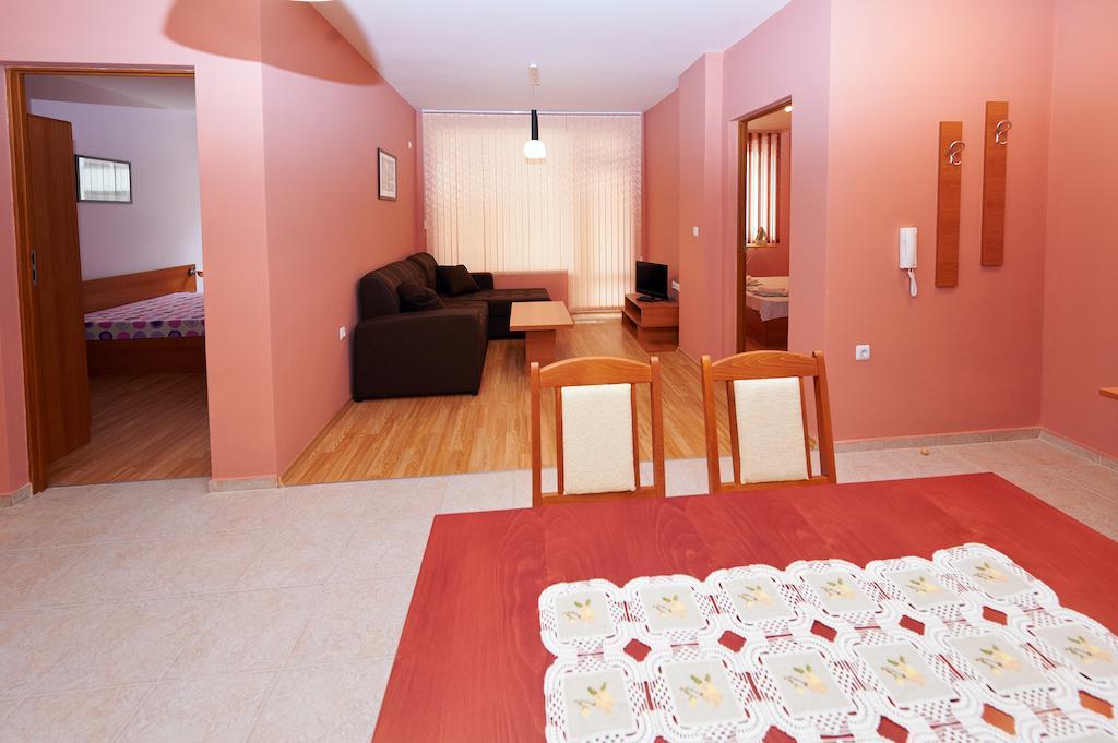 Apartments Dimitrovi เปาโมเรีย ห้อง รูปภาพ
