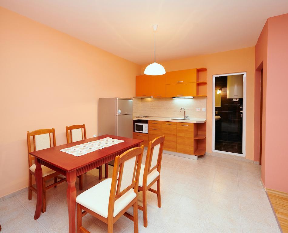 Apartments Dimitrovi เปาโมเรีย ห้อง รูปภาพ
